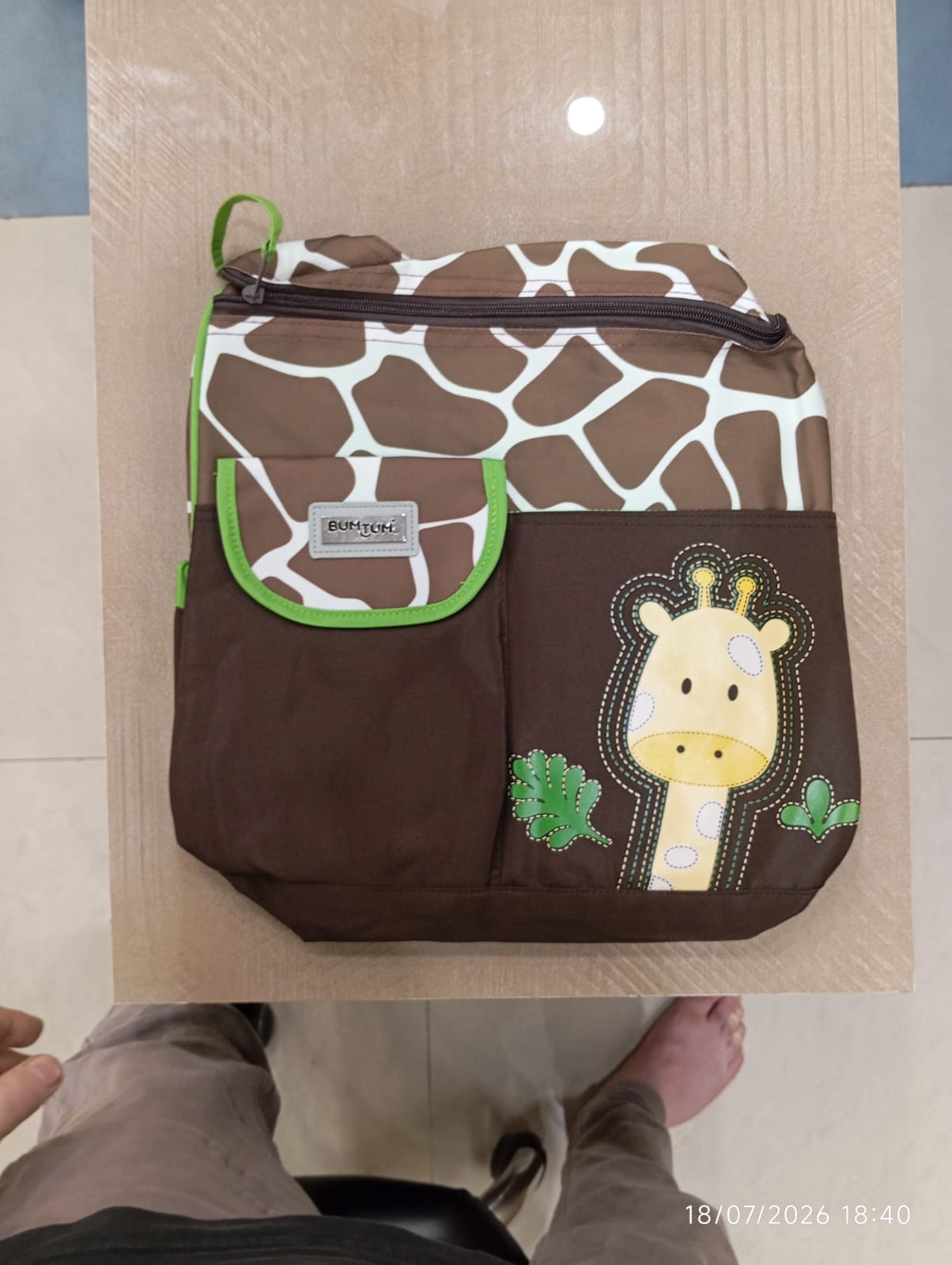 Mother Carry Bag - Brown Giraffe