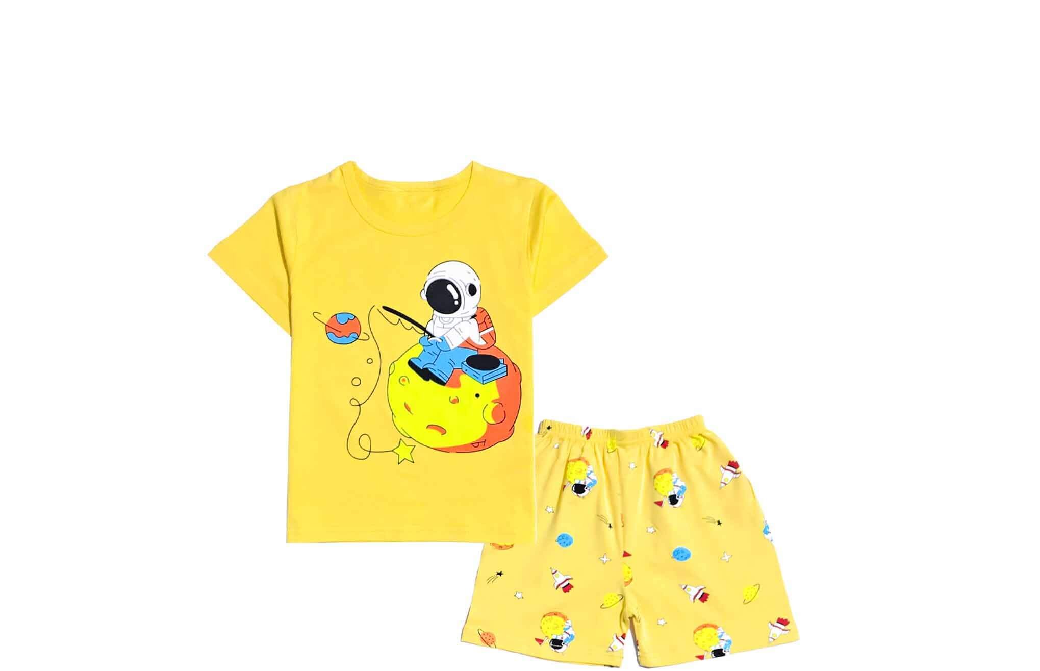 Aliens Catches Stars Tee & Short - Yellow
